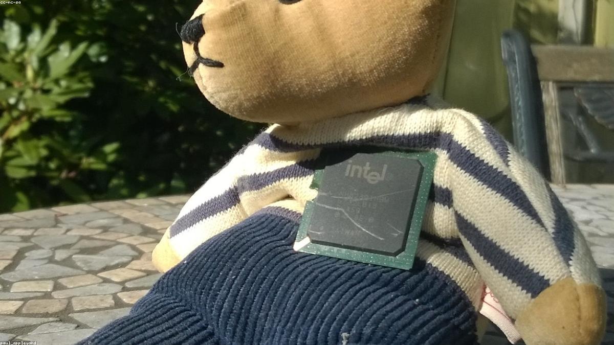 Open Source AI Model Rivals Proprietary Competitors on Key Benchmarks